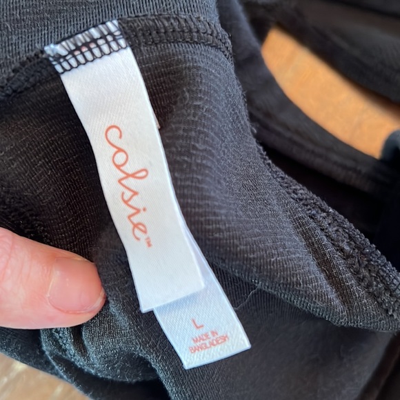 Colsie Ribbed Bra Crop - Picture 4 of 4